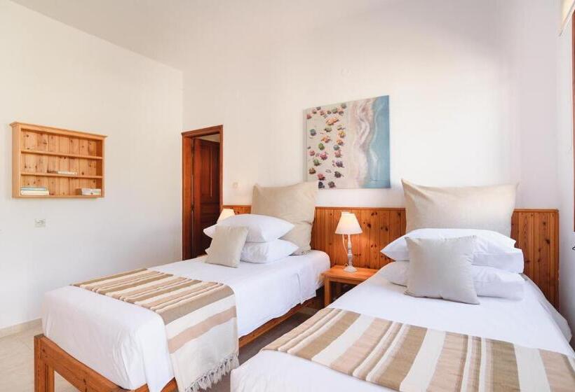 هتل Thea Villas And Suite