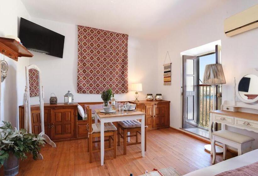 هتل Thea Villas And Suite