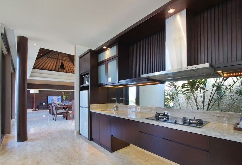 هتل Ulu Segara Luxury Suites & Villas