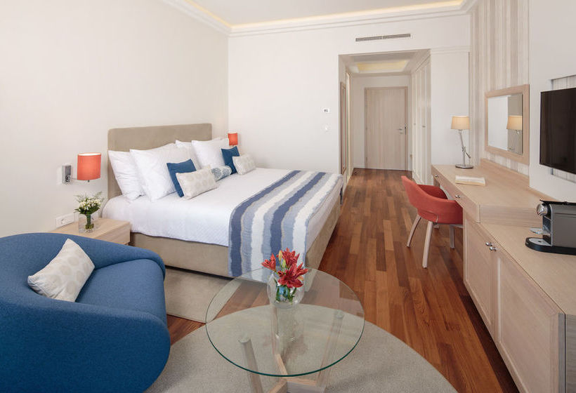Отель Valamar Isabella Miramare