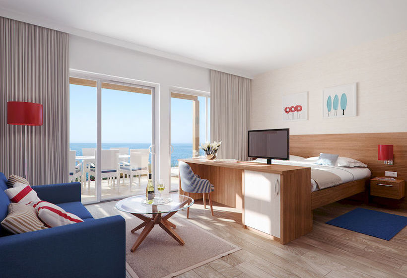 Отель Valamar Isabella Miramare