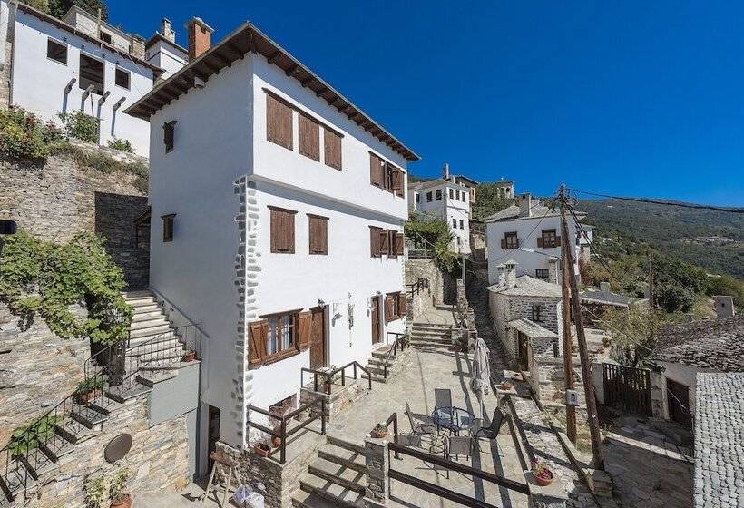 Melanthi Traditional