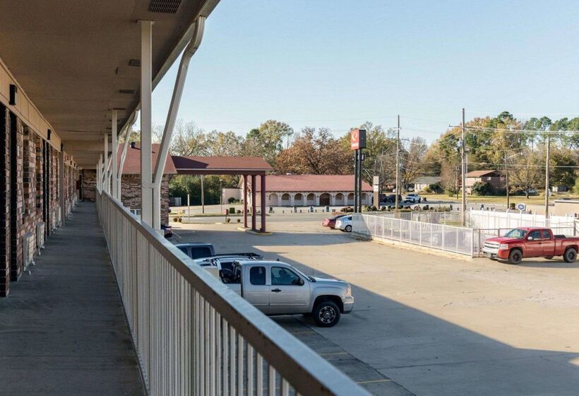 فندق على الطريق Homestay Inn & Suites