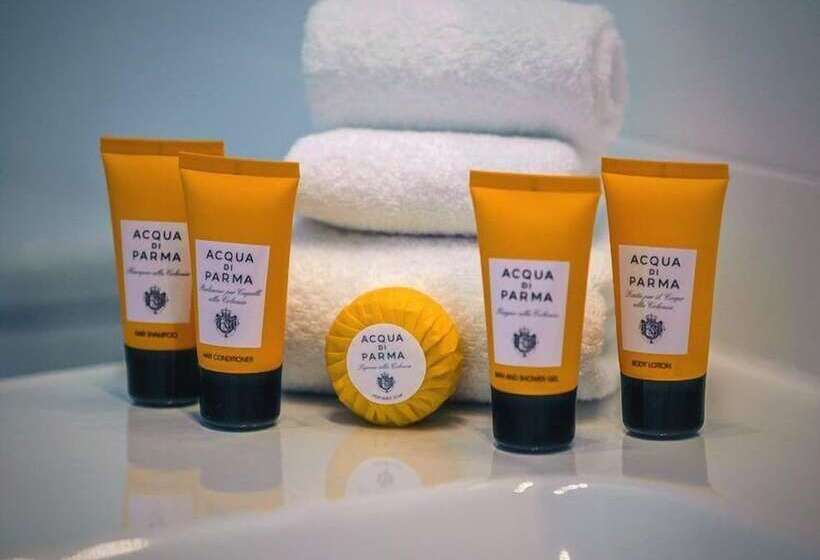 فندق على الطريق The Oriana Orange   Retro Hotel & Resort