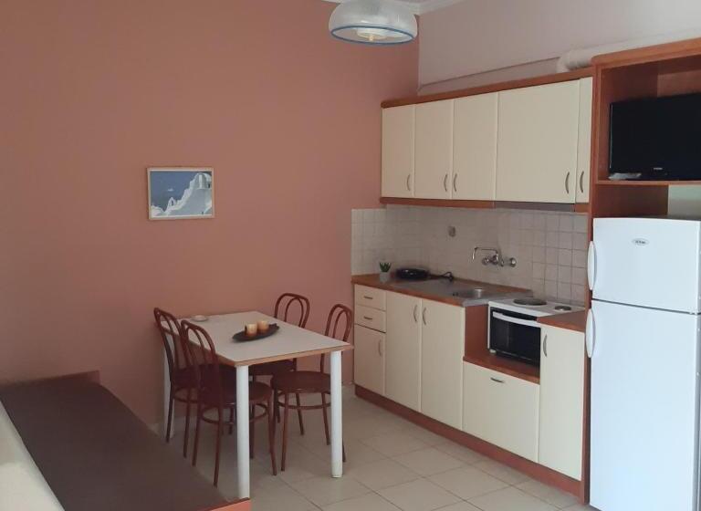 Zefiros Apartments