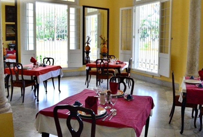 Hostal La Casona de Moron