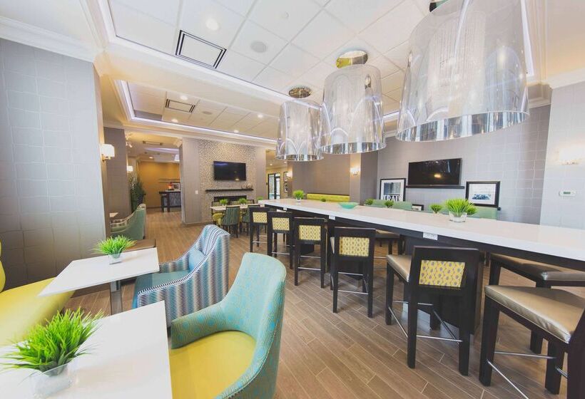 בית מלון כפרי Hampton Inn & Suites By Hilton Bolton