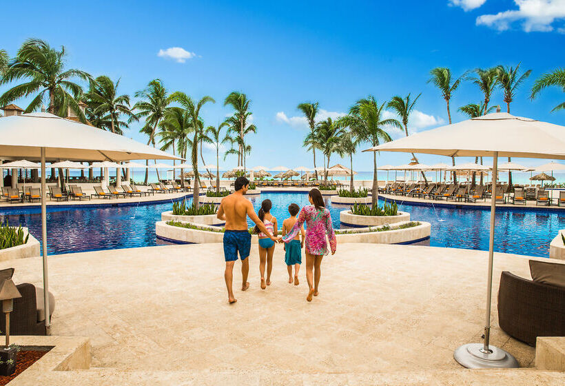 هتل Hyatt Ziva Rose Hall All Inclusive