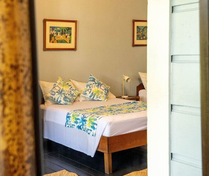 هتل The Samoan Outrigger