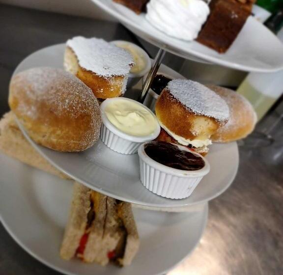 호텔 Three Tuns Ashwell