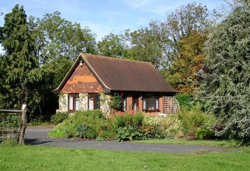 Tovey Lodge
