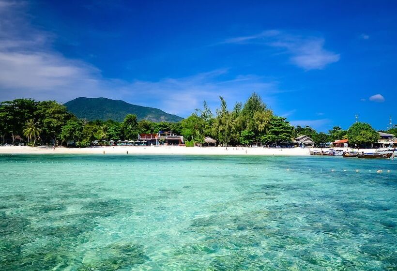 Akira Lipe Resort