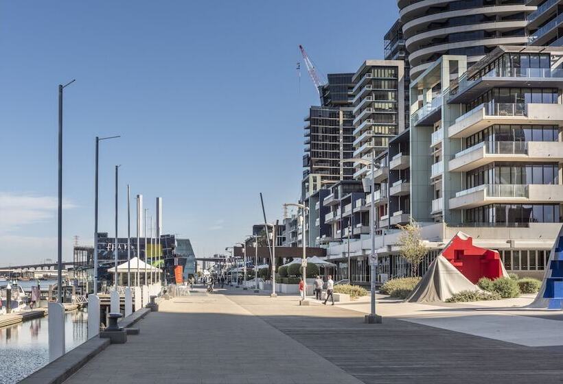 Akom At Docklands