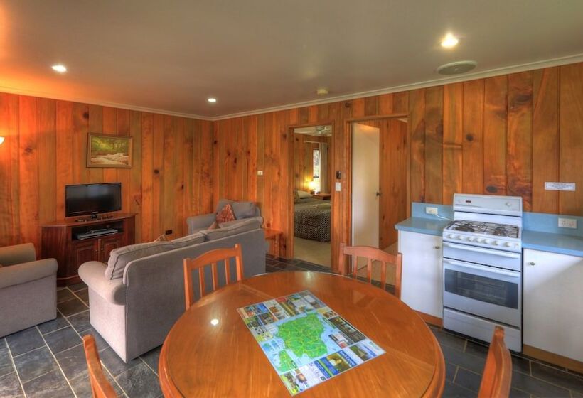 Dii Elduu House & Cottage