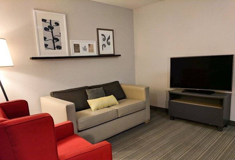 בית מלון כפרי Comfort Inn & Suites