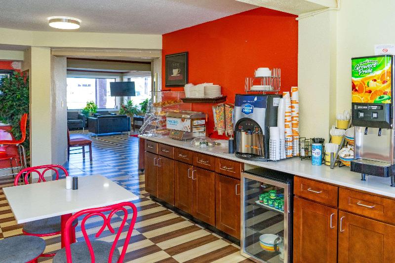 ホテル Econo Lodge Weldon  Roanoke Rapids