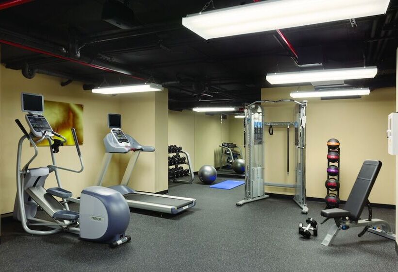 Executive Hotel Le Soleil New York