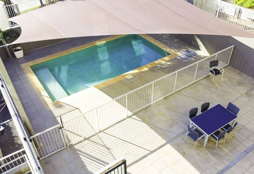 Gladstone Downtown Central Apartment Hotel Official