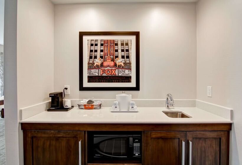 בית מלון כפרי Hampton Inn & Suites Detroit/troy