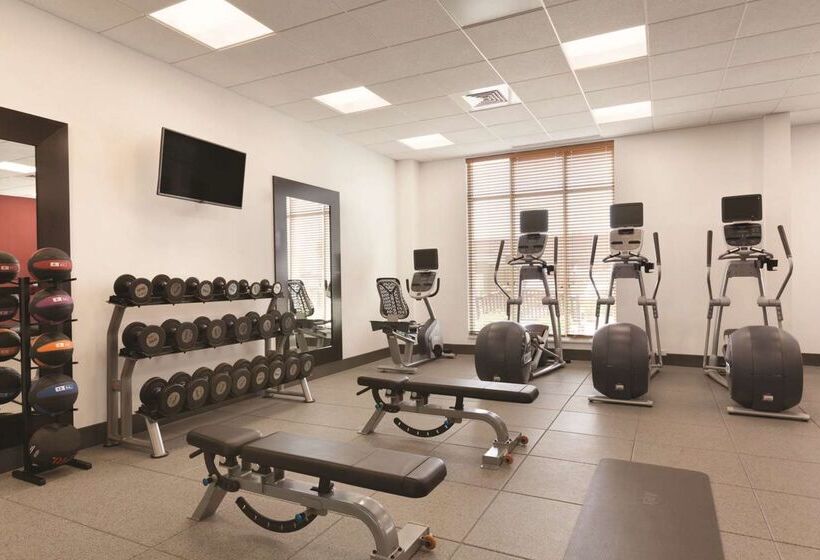 هتل Hilton Garden Inn Boston Logan Airport