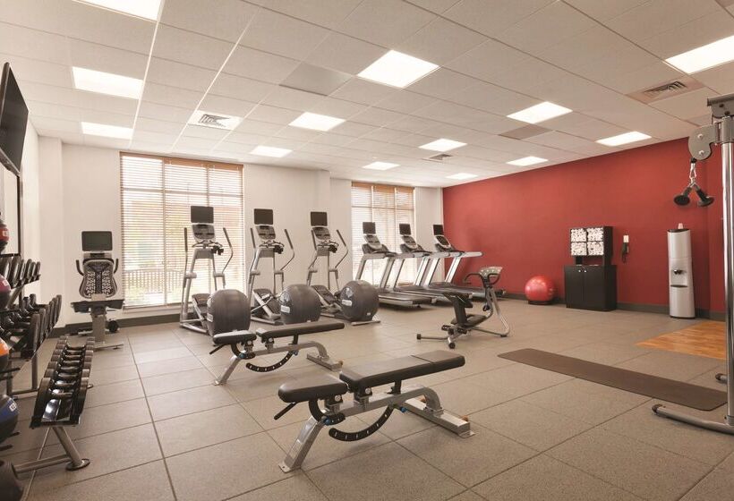 هتل Hilton Garden Inn Boston Logan Airport