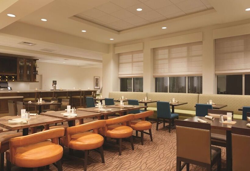 هتل Hilton Garden Inn Boston Logan Airport