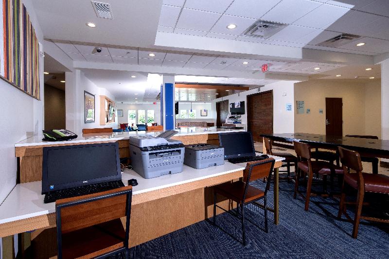 هتل Holiday Inn Express & Suites Port Huron, An Ihg