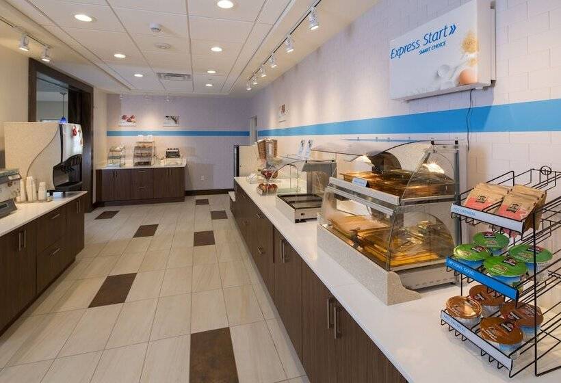 هتل Holiday Inn Express & Suites Port Huron, An Ihg