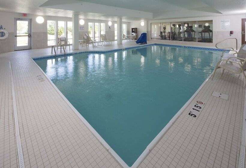 هتل Holiday Inn Express & Suites Port Huron, An Ihg