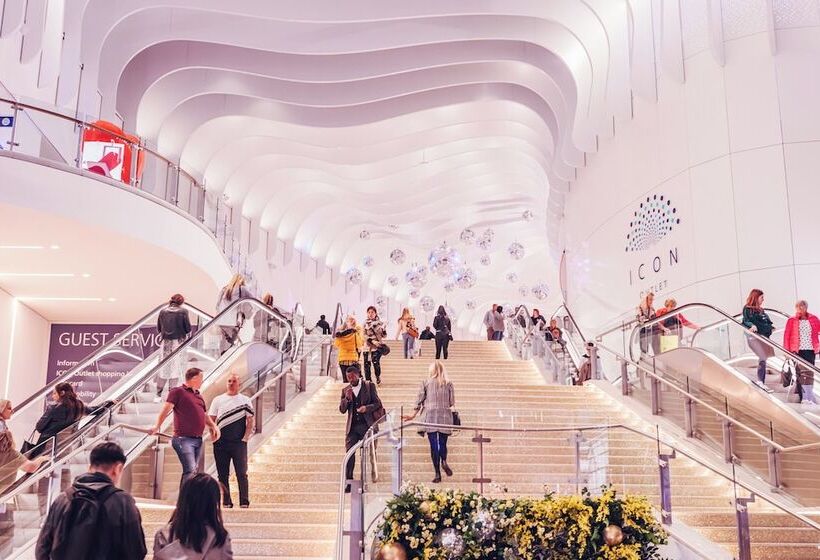 هتل Intercontinental London  The O2