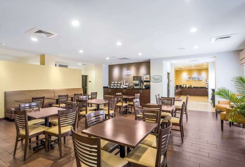בית מלון כפרי Sleep Inn & Suites Hannibal