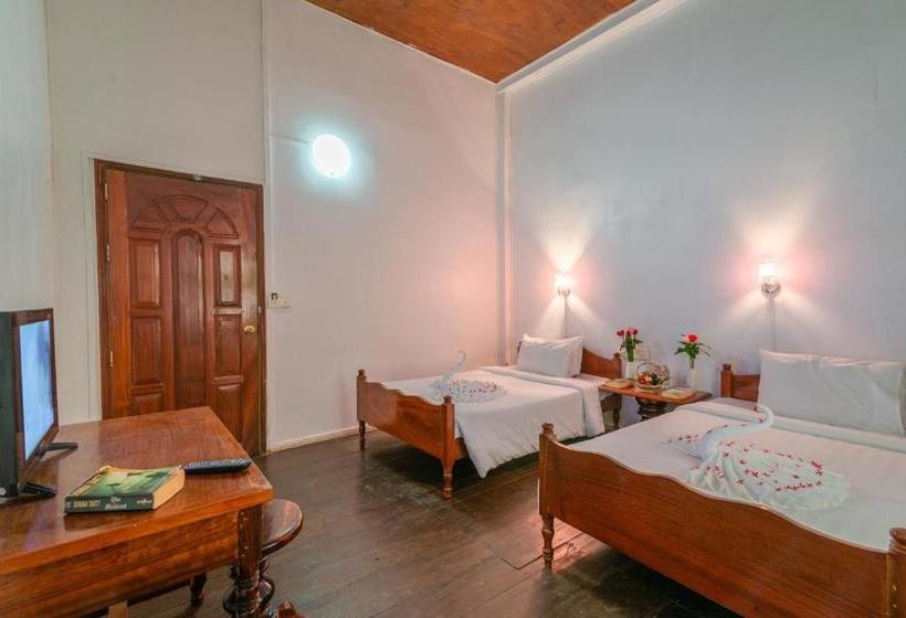 پانسیون Five Rose Siem Reap Hostel