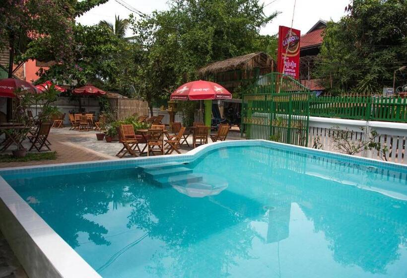 پانسیون Five Rose Siem Reap Hostel