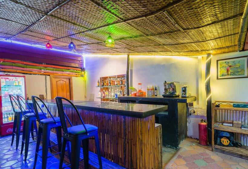 پانسیون Five Rose Siem Reap Hostel