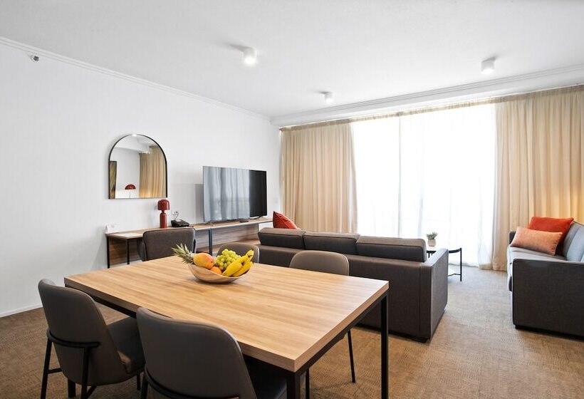 Quest Mackay On Gordon