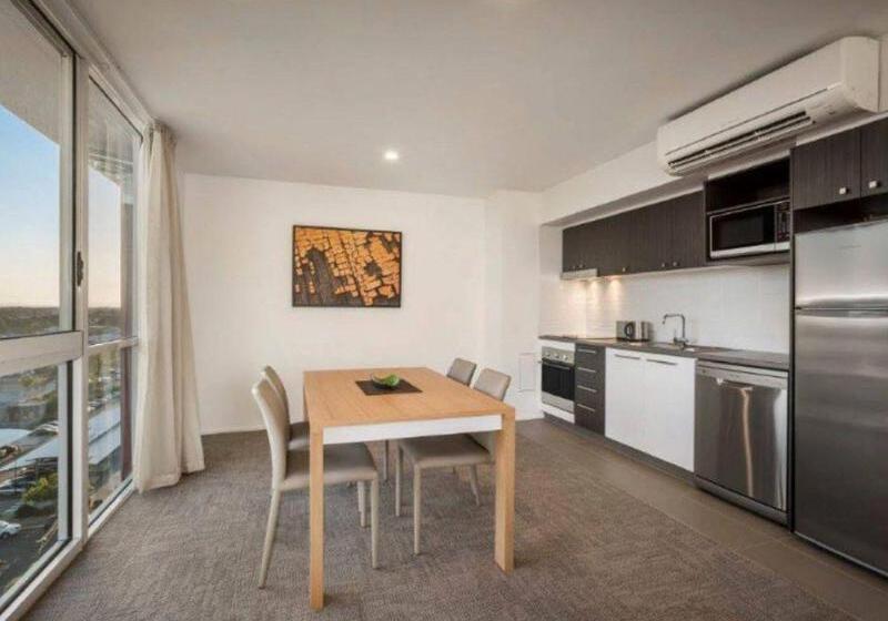 Quest Mackay On Gordon