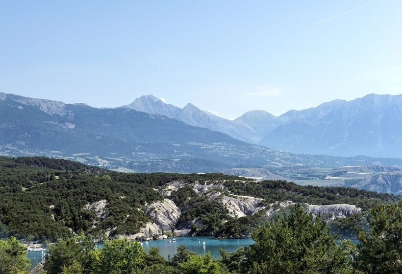 منتجع L Ecrin Du Lac