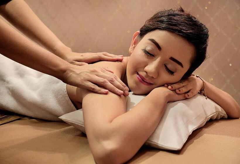 هتل Amaroossa Grande Bekasi