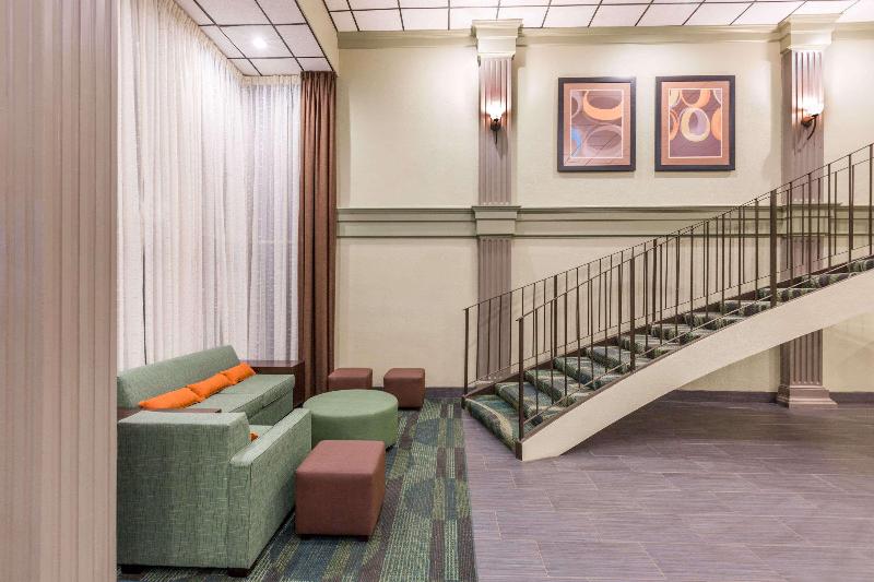 هتل Americas Best Value Inn Phenix City