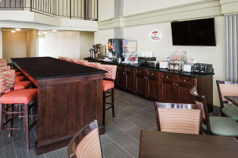 هتل Americas Best Value Inn Phenix City
