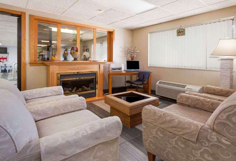 בית מלון כפרי Baymont By Wyndham Midland