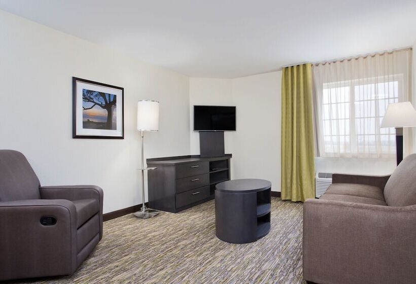 בית מלון כפרי Candlewood Suites Fort Campbell   Oak Grove, An Ihg