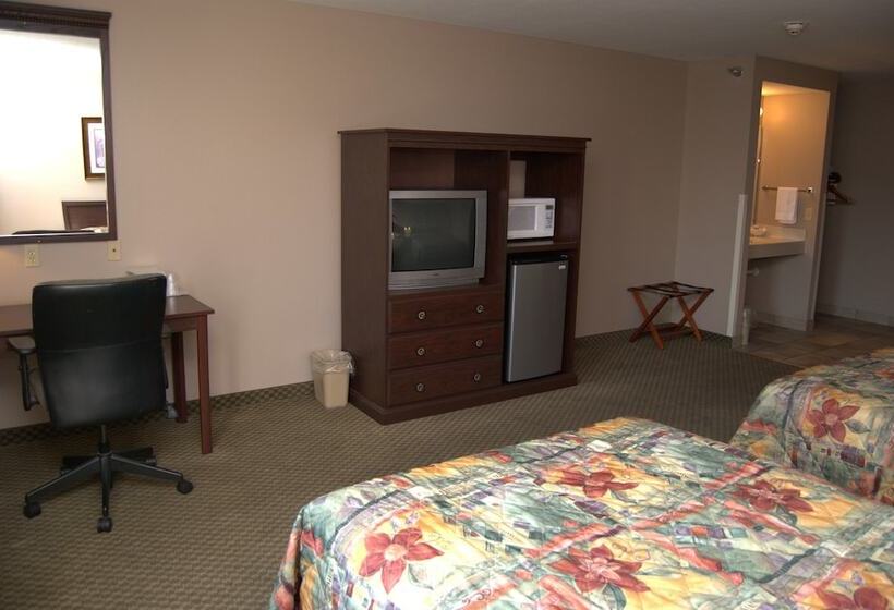 Отель Commodore Resort