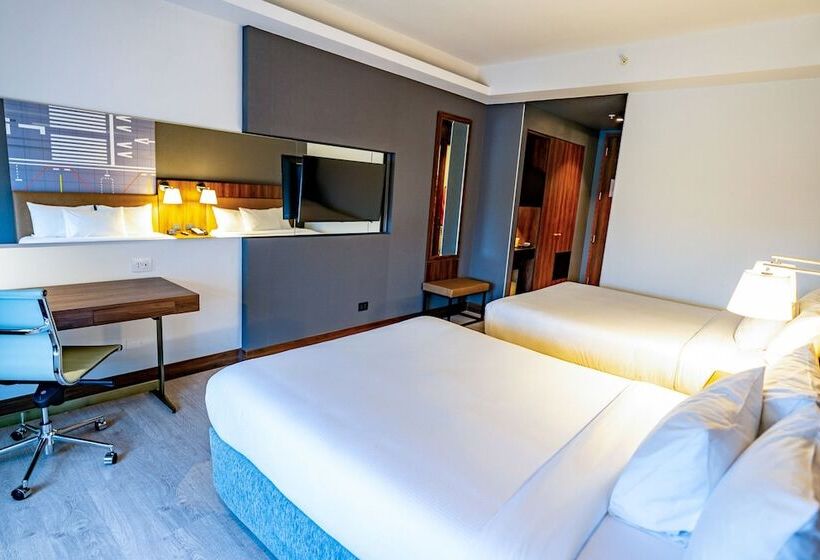 בית מלון כפרי Courtyard By Marriott Santiago Airport