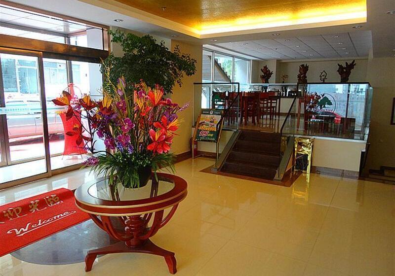 ホテル Greentree Inn Weihai North Qingdao Road Express