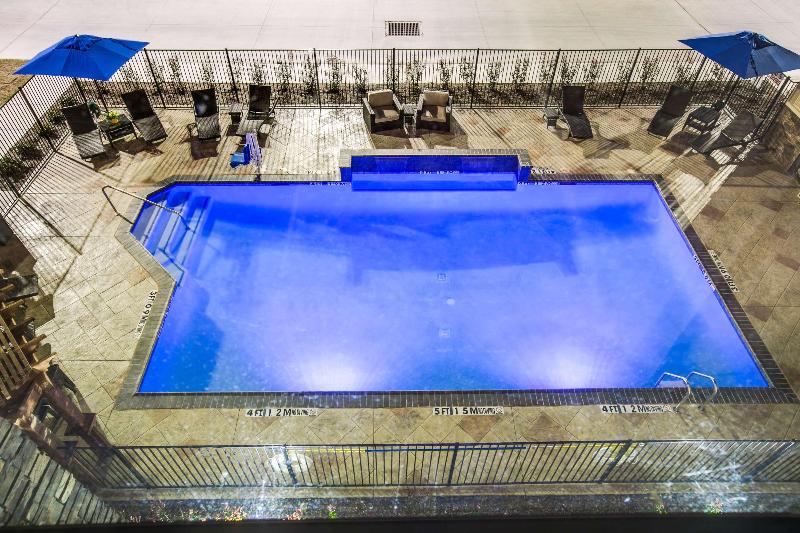 هتل Hampton Inn & Suites Dallas/ft. Worth Airport South