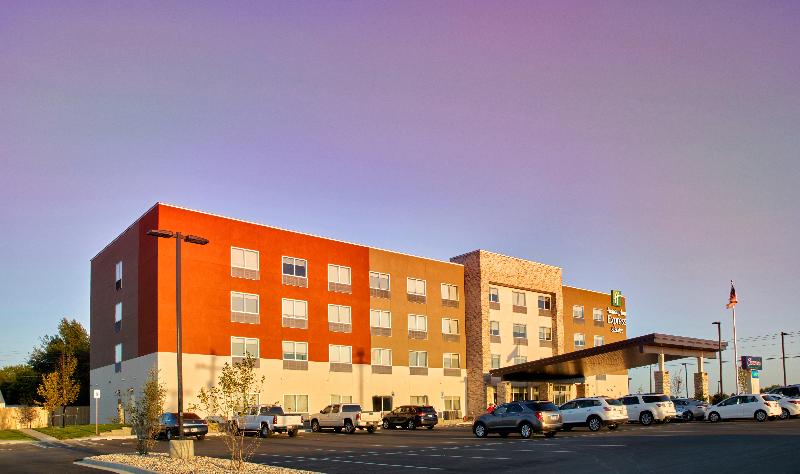 فندق Holiday Inn Express & Suites Tulsa Ne   Claremore By Ihg