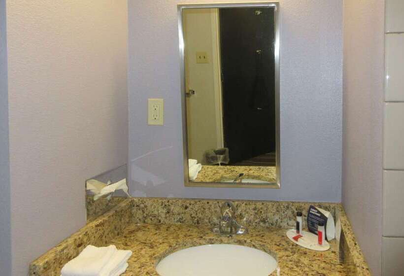 호텔 Quality Inn & Suites Caldwell I 77