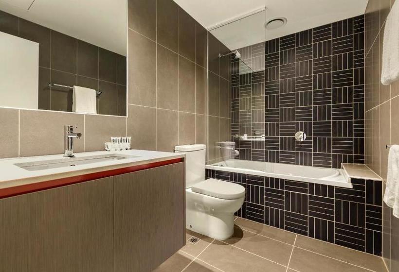 בית מלון כפרי Corporate Living Accommodation Abbotsford