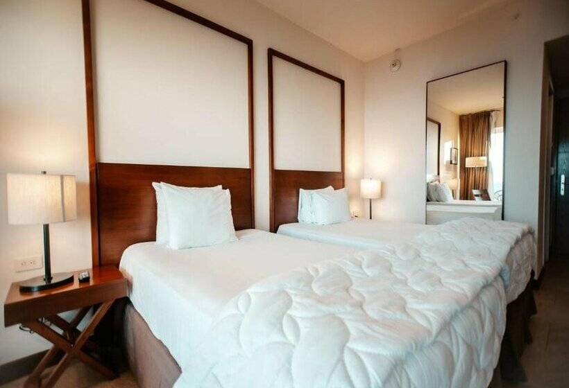 هتل Wyndham Tamarindo